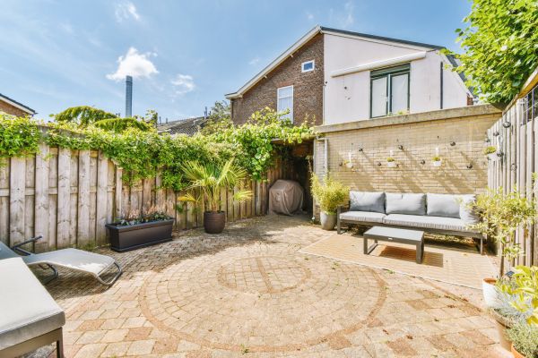 Courtyard Patio Service